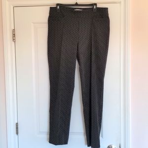 Valerie Stevens Pull on Pant. Size 14 Black and White